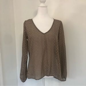 NEW! GUESS Women Brown V-Neck Long Sleeve Dot Shirred Blouse Sz S